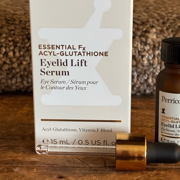Perricone MD Eyelid Lift Serum - Brown and Gold - Picture 2 of 3